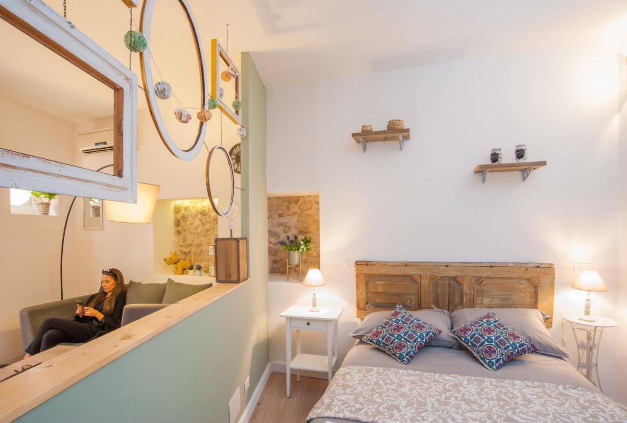Homes4Holidays - Artistic Nest Сиракуза Екстериор снимка