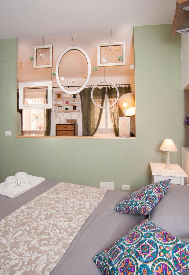 Homes4Holidays - Artistic Nest Сиракуза Екстериор снимка